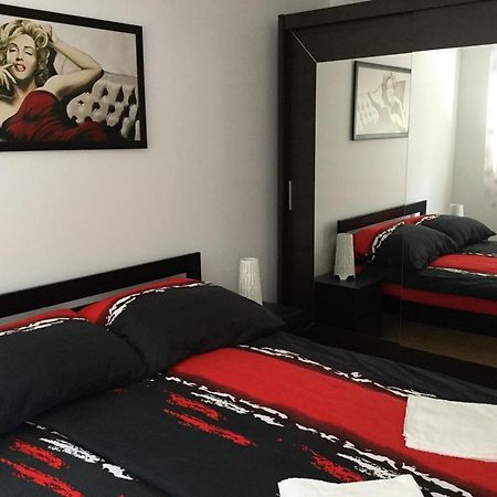 Adam'S Apartment And Free Parking Budapest Exterior photo